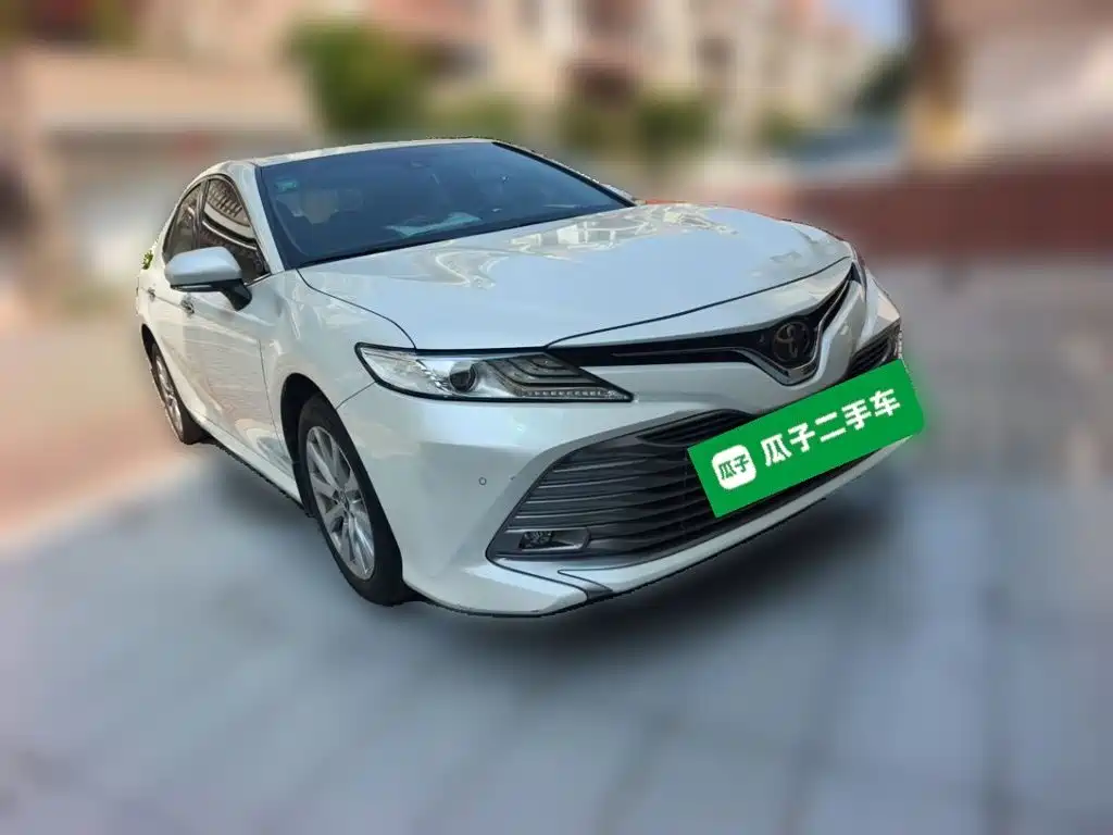 Toyota Camry — миниатюра 24
