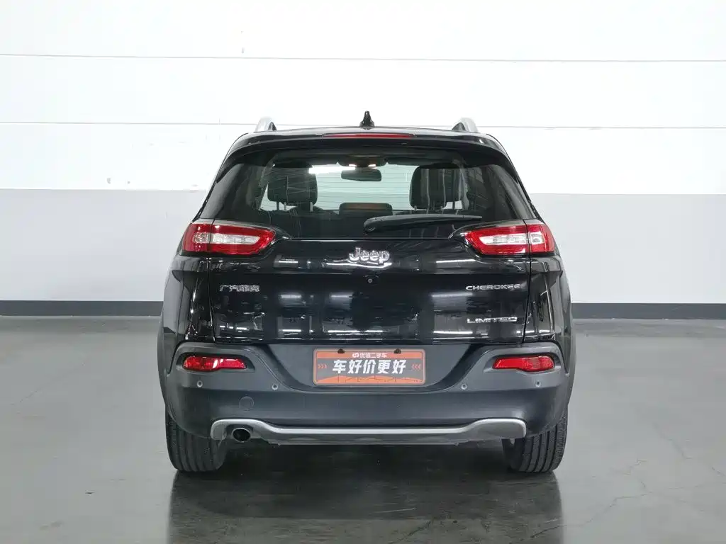 Jeep Cherokee — миниатюра 4