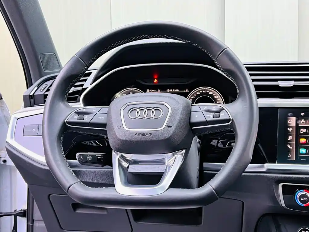 Audi Q3 — миниатюра 10