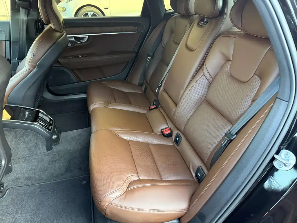 Volvo S90 — миниатюра 19