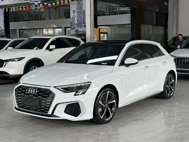 AUDI A3 2023