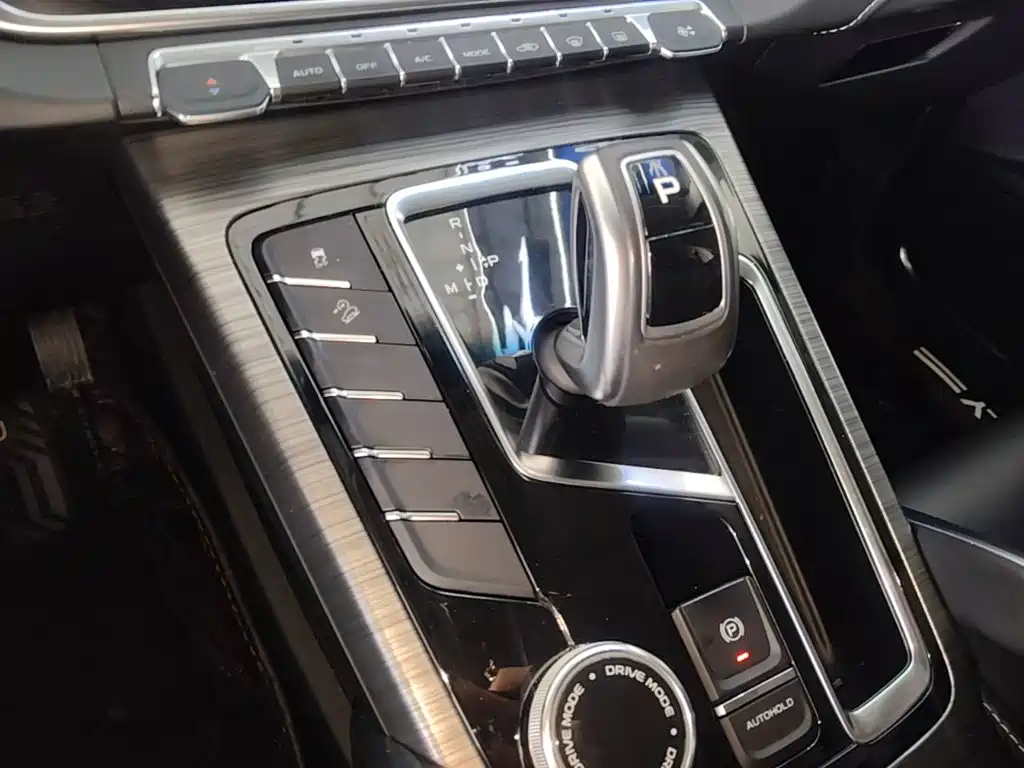 Geely Boyue — миниатюра 14