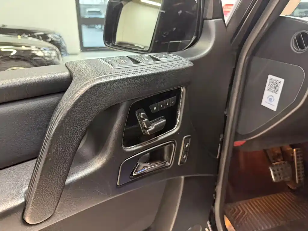 Mercedes-Benz G-Class — миниатюра 12