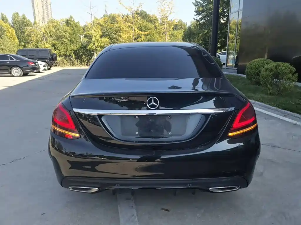 Mercedes-Benz C-Class — миниатюра 6