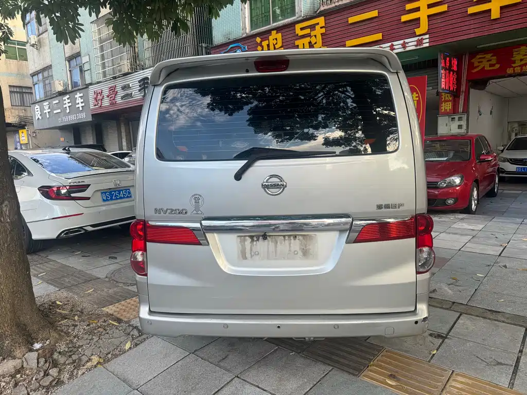 Nissan NV200 2011 1.6L 232 мест