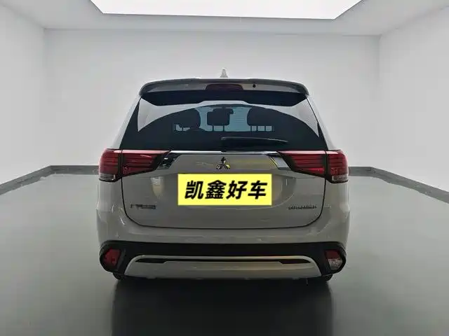 Mitsubishi Outlander 2020 2.0L Enjoy 5 мест