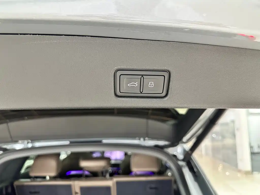 Audi Q5L — миниатюра 14