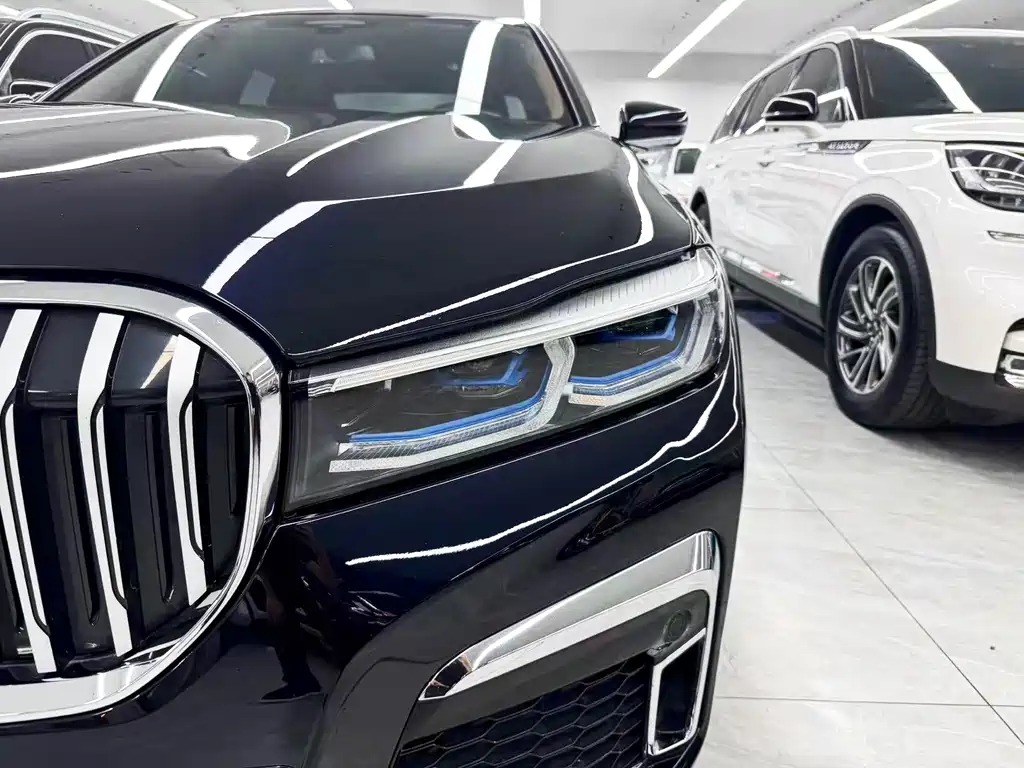 BMW 7 Series — миниатюра 34