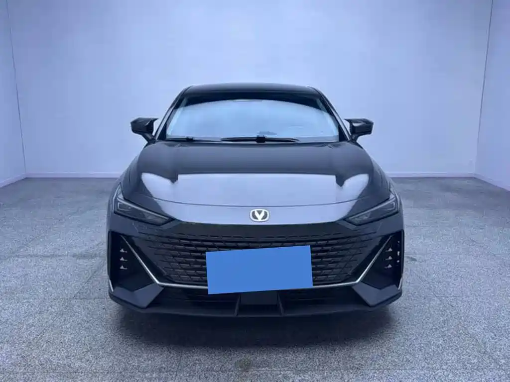 Changan UNI-V iDD — миниатюра 2