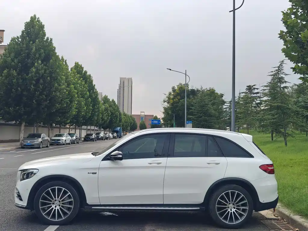 Mercedes-Benz GLC AMG — миниатюра 4