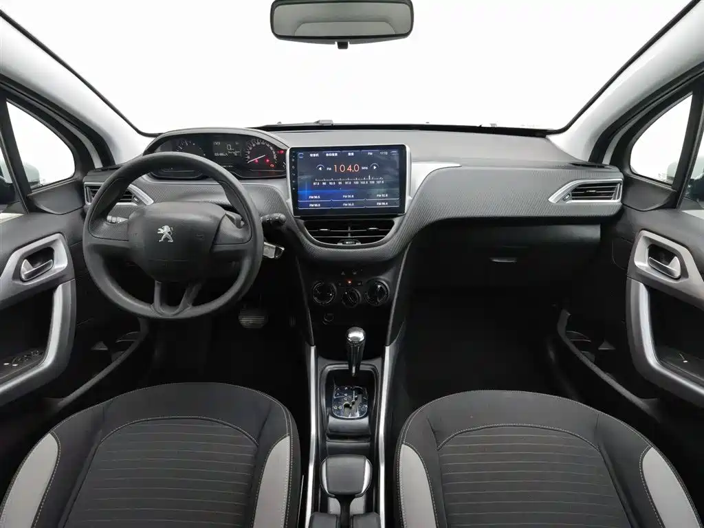 PEUGEOT  2008