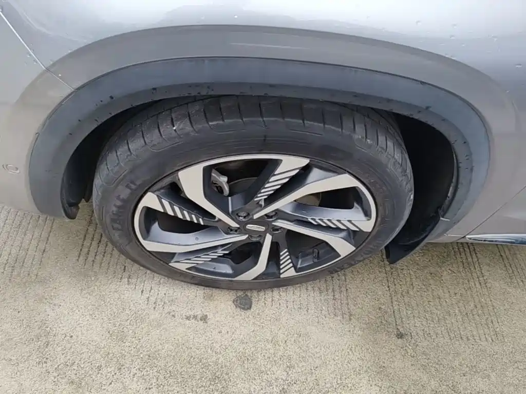 Geely Xingyue L — миниатюра 23