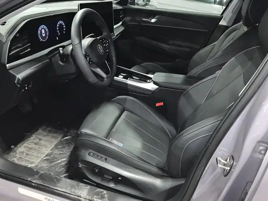 Volkswagen Passat 2025 Pro 380TSI
