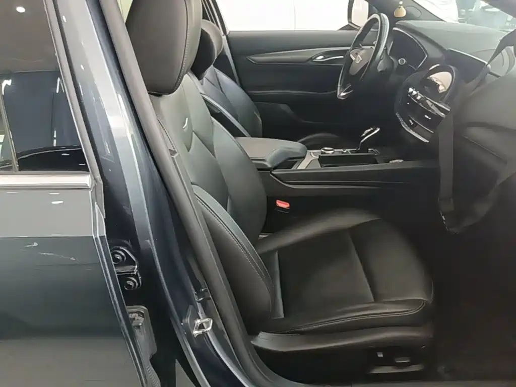 Cadillac CT5 — миниатюра 25