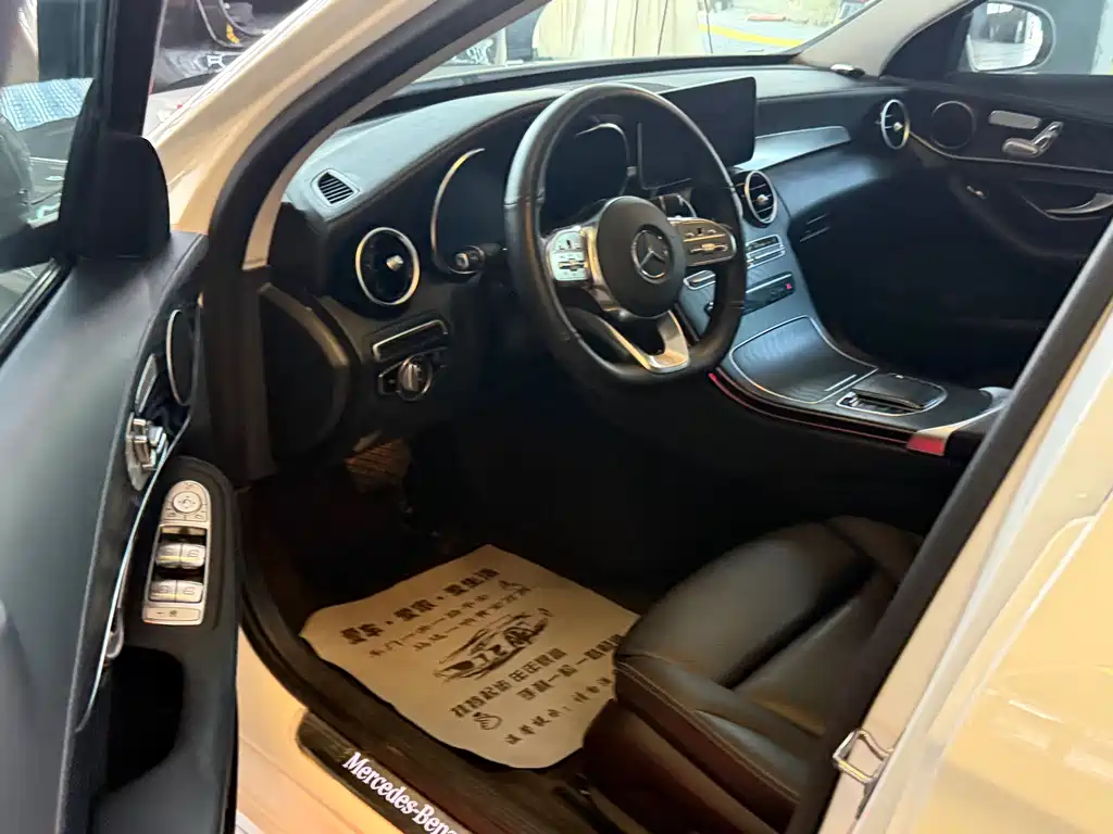 Mercedes-Benz C-Class — миниатюра 2