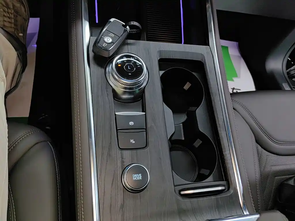 Ford Explorer — миниатюра 14