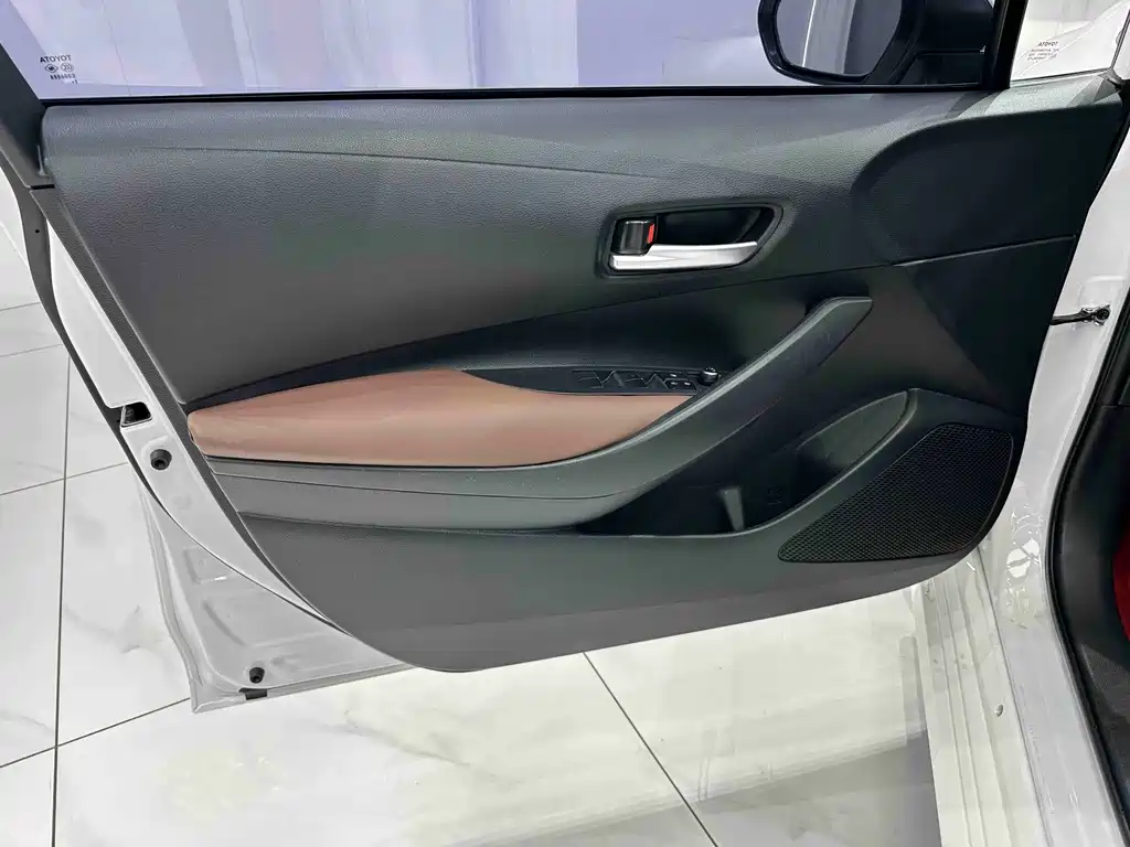 Toyota Corolla — миниатюра 11