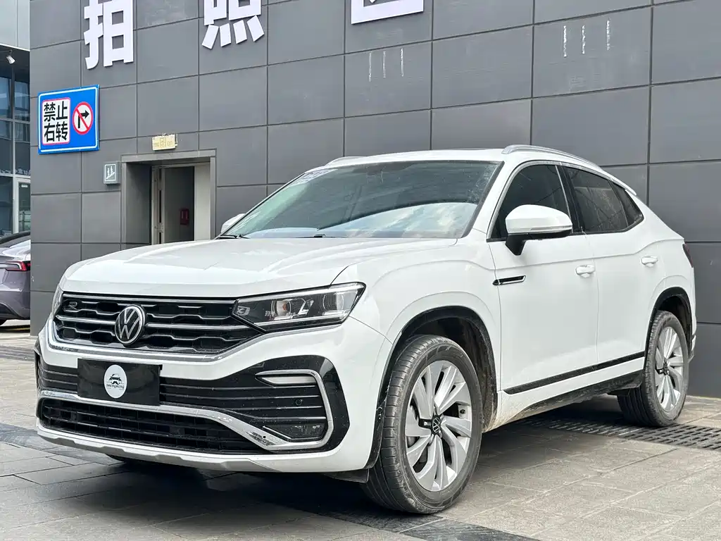 Volkswagen X 2022