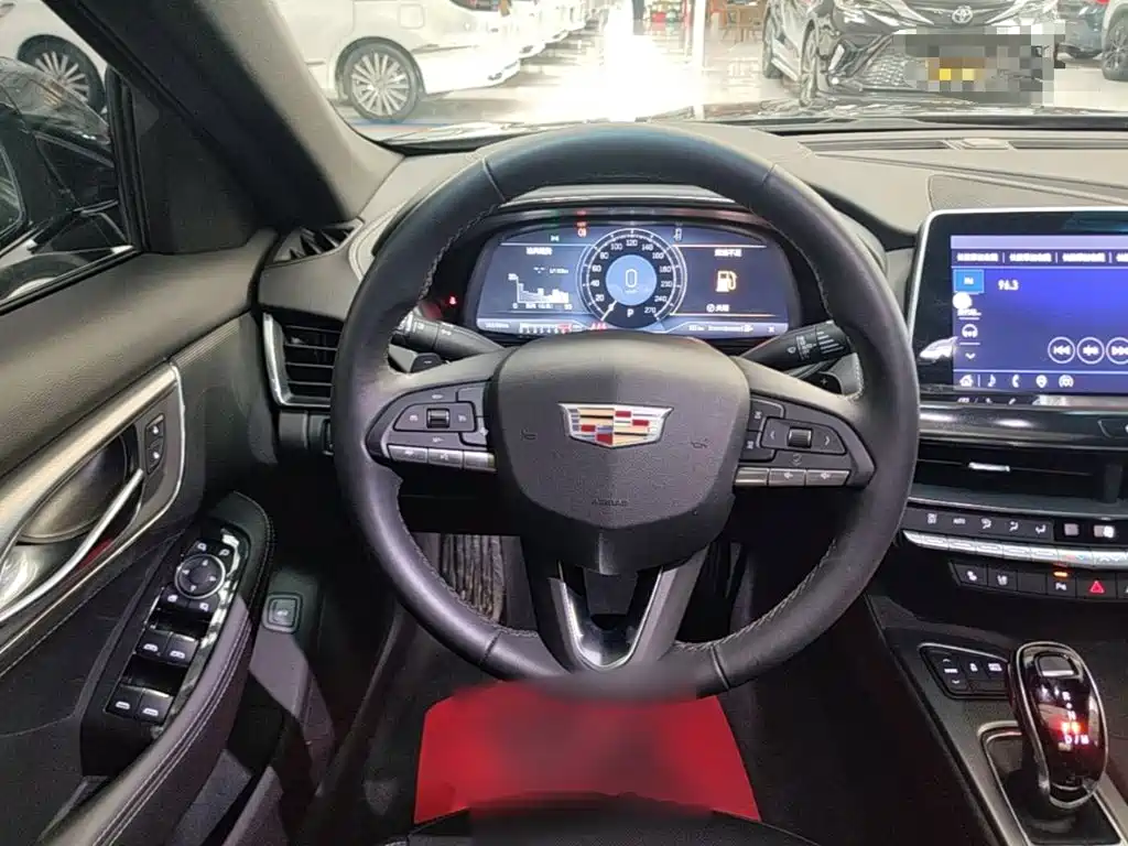 Cadillac CT5 — миниатюра 11