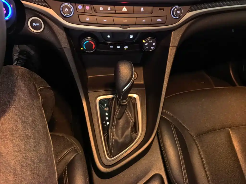 Buick Excelle — миниатюра 14