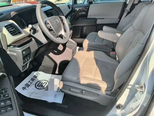 Honda Odyssey — миниатюра 6