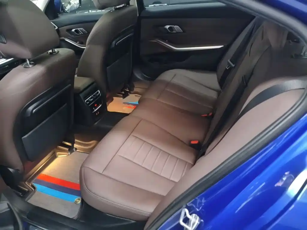 BMW 3 Series — миниатюра 17