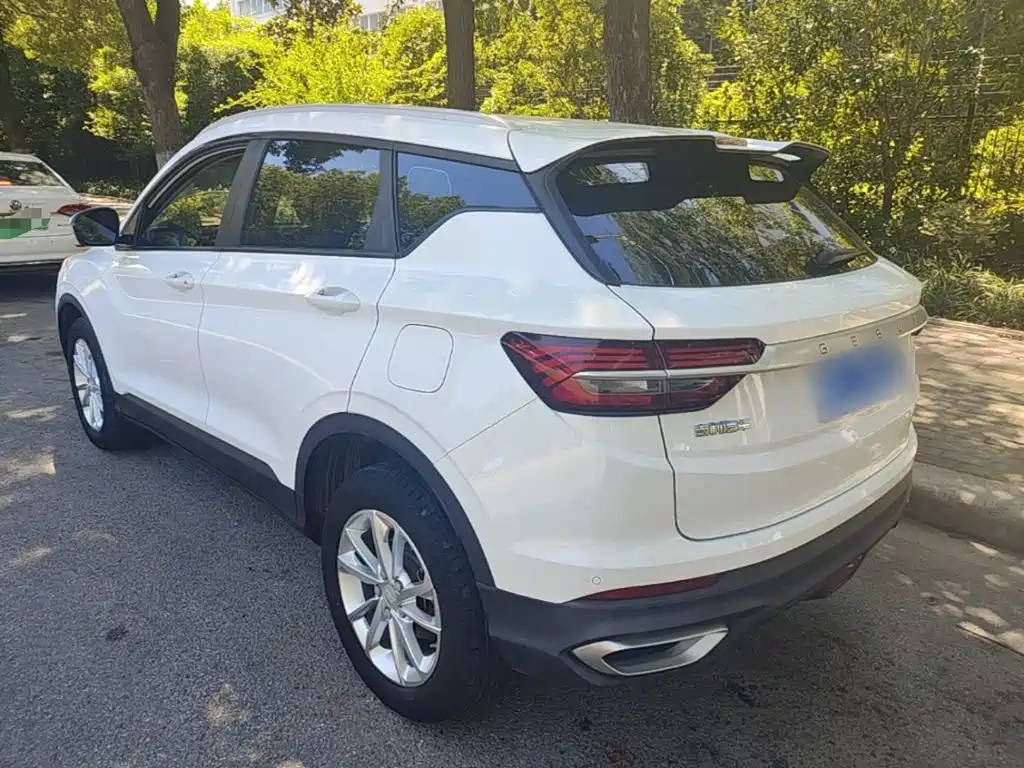 Geely Binyue — миниатюра 5