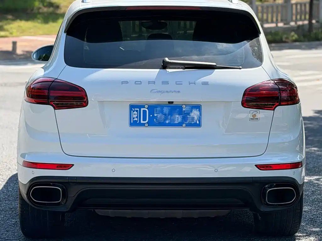 Porsche Cayenne — миниатюра 14