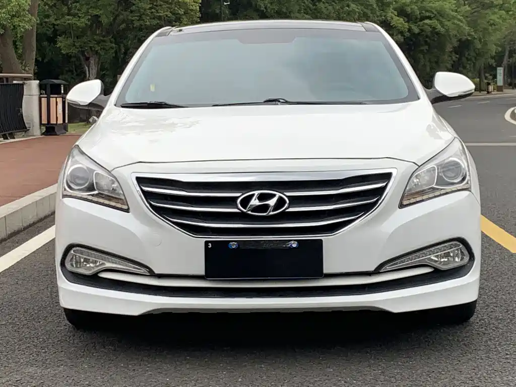 Hyundai Mistra 2014 1.8L AT Luxury DLX