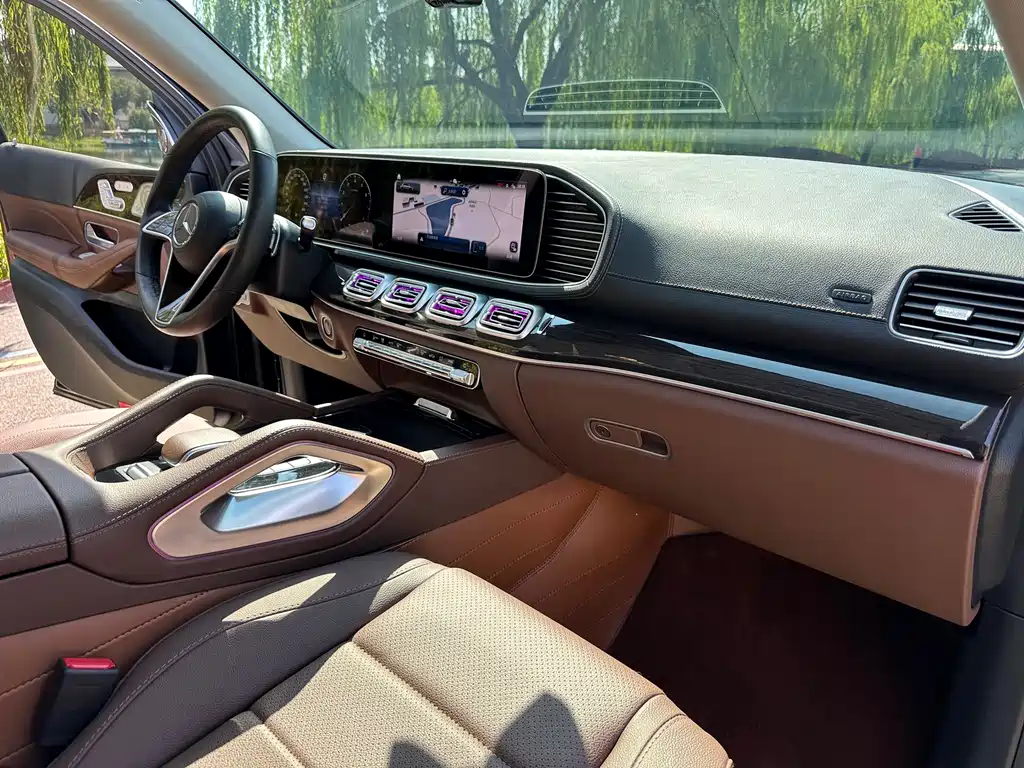 Mercedes-Benz GLE (Import) — миниатюра 10