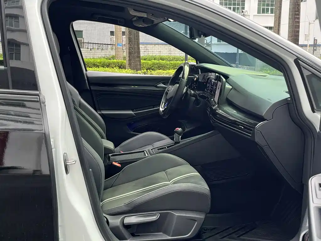 Volkswagen Golf — миниатюра 11