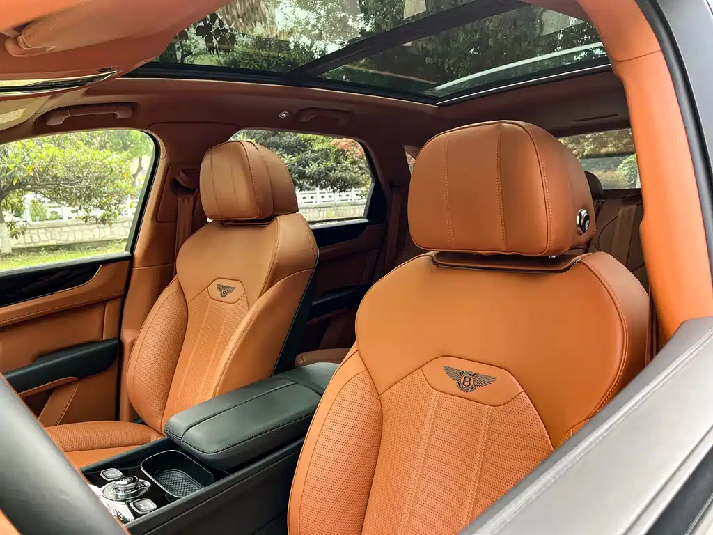 Bentley Bentayga — миниатюра 21
