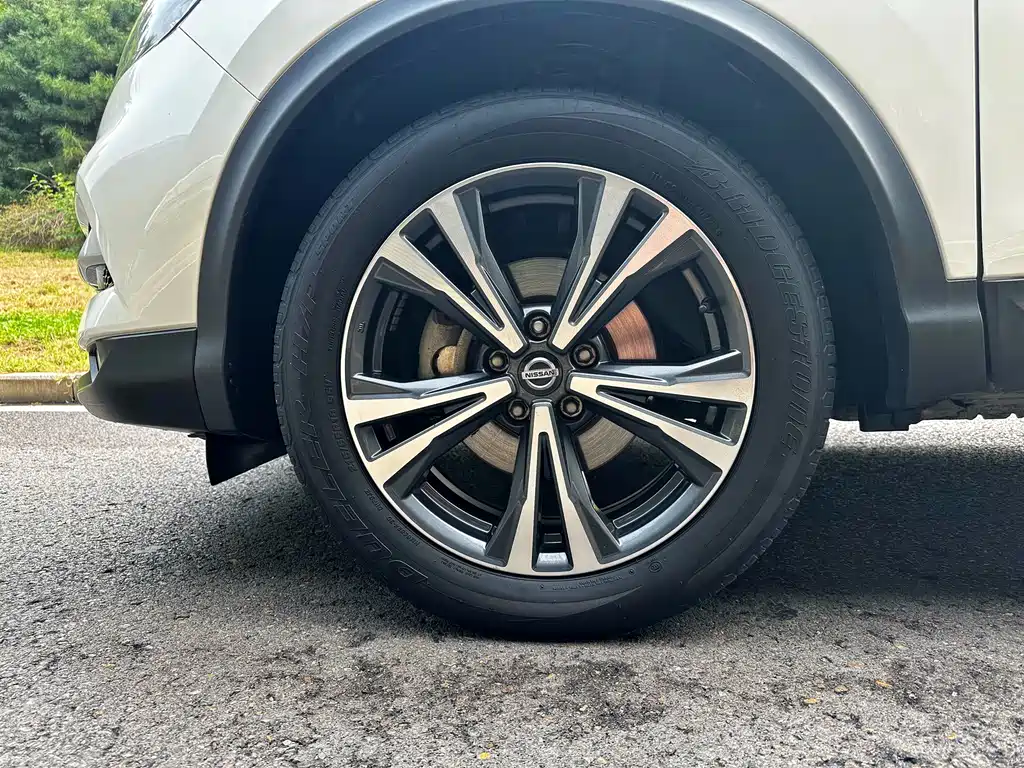 Nissan Qashqai — миниатюра 5