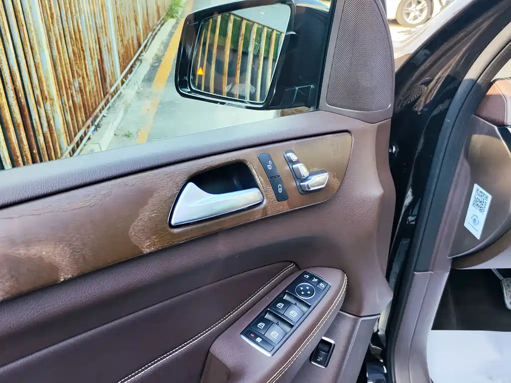 Mercedes-Benz GLE (Import) — миниатюра 19