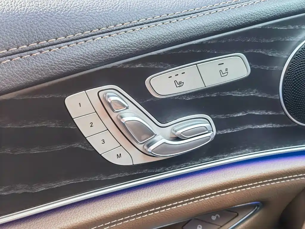 Mercedes-Benz E-Class — миниатюра 35