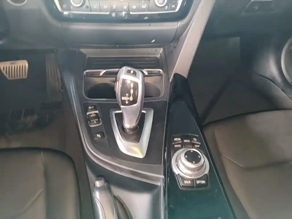 BMW 3 Series — миниатюра 14