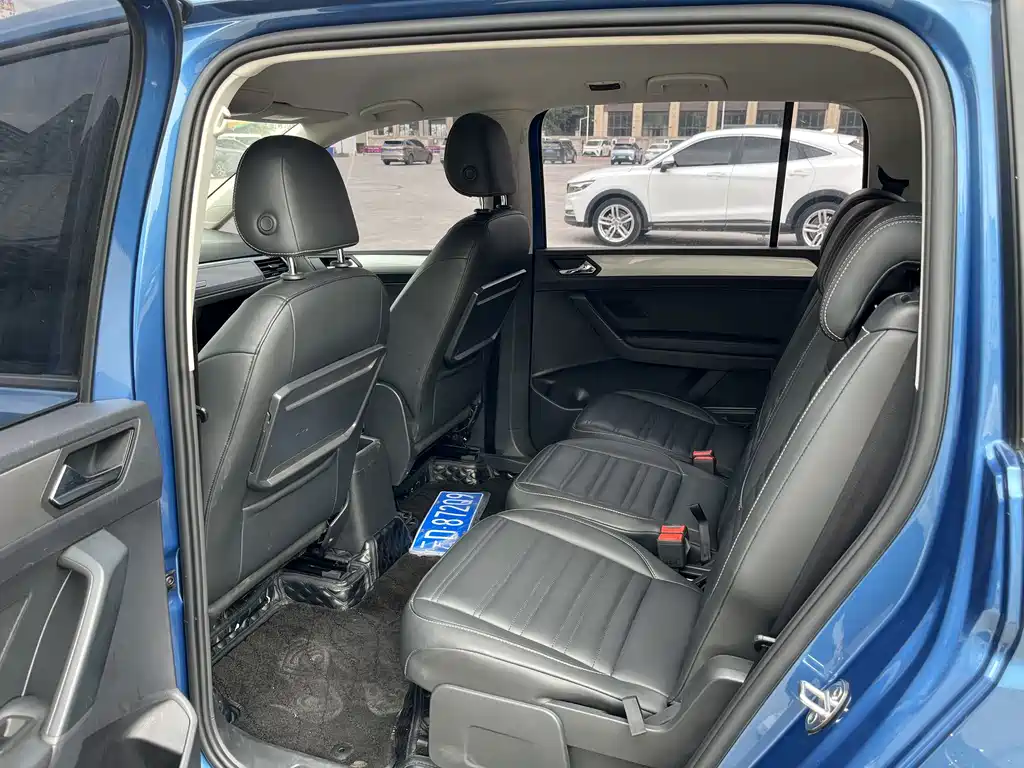 Volkswagen Touran — миниатюра 5