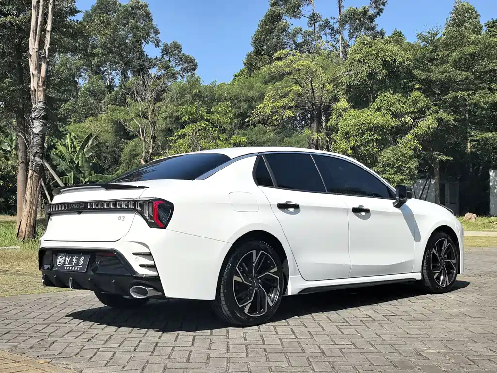 Lynk & Co 03 — миниатюра 5