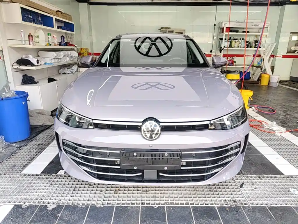 Volkswagen Passat 2025 Pro 380TSI