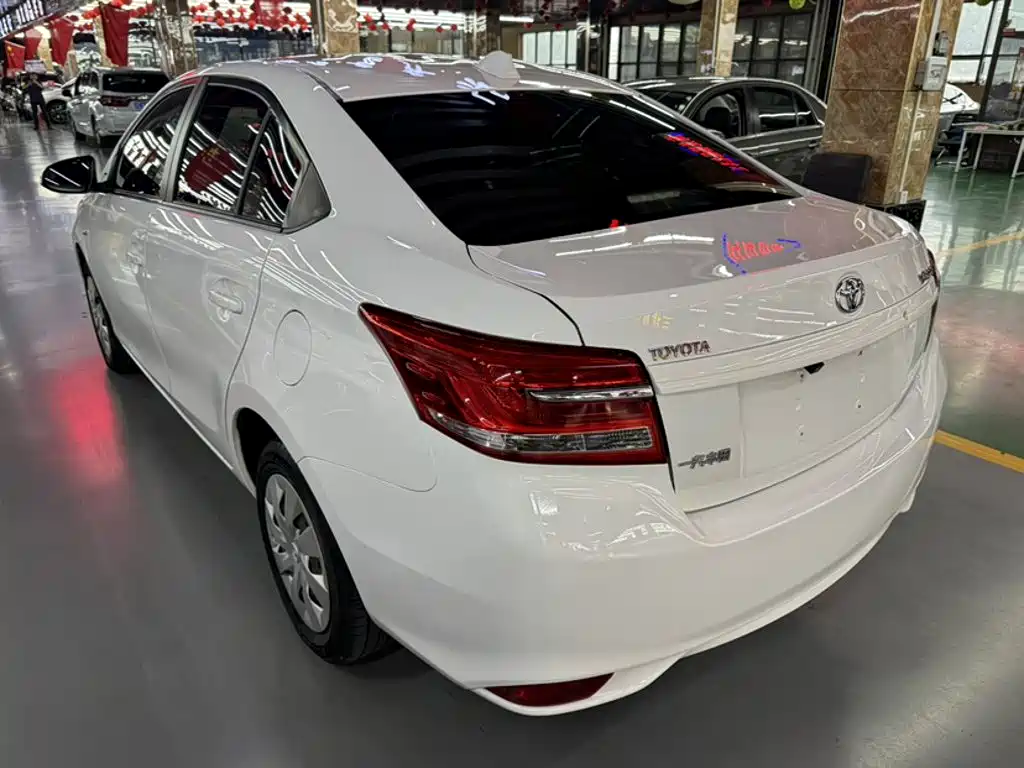 Toyota Vios — миниатюра 4