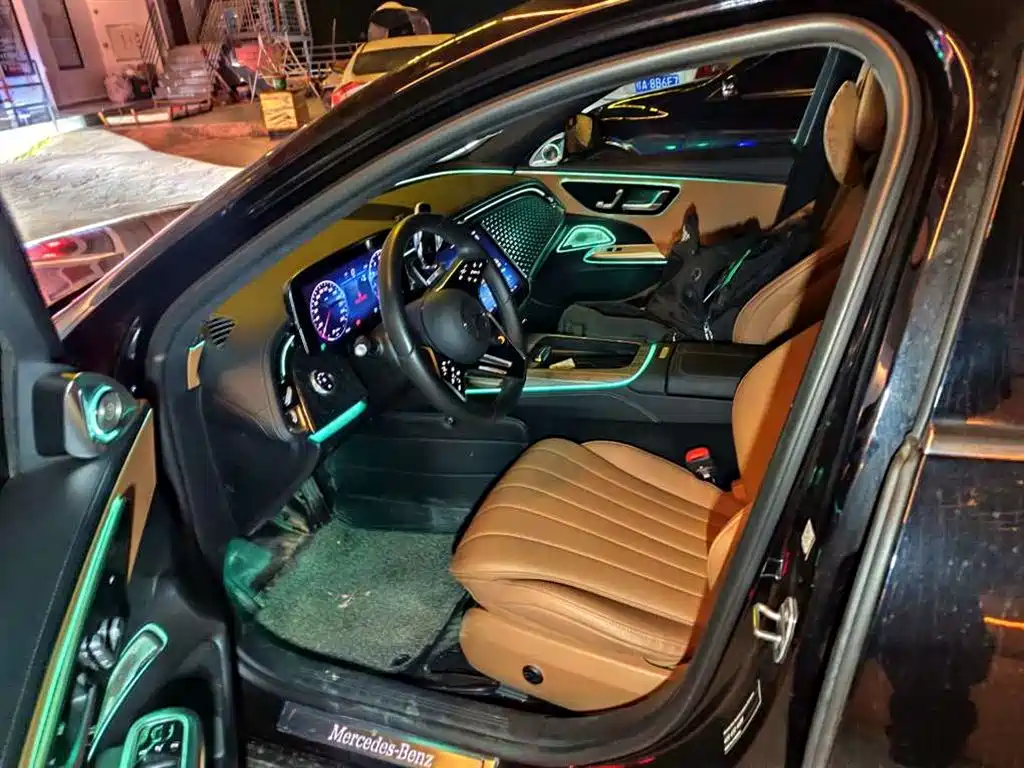 Mercedes-Benz E-Class — миниатюра 9