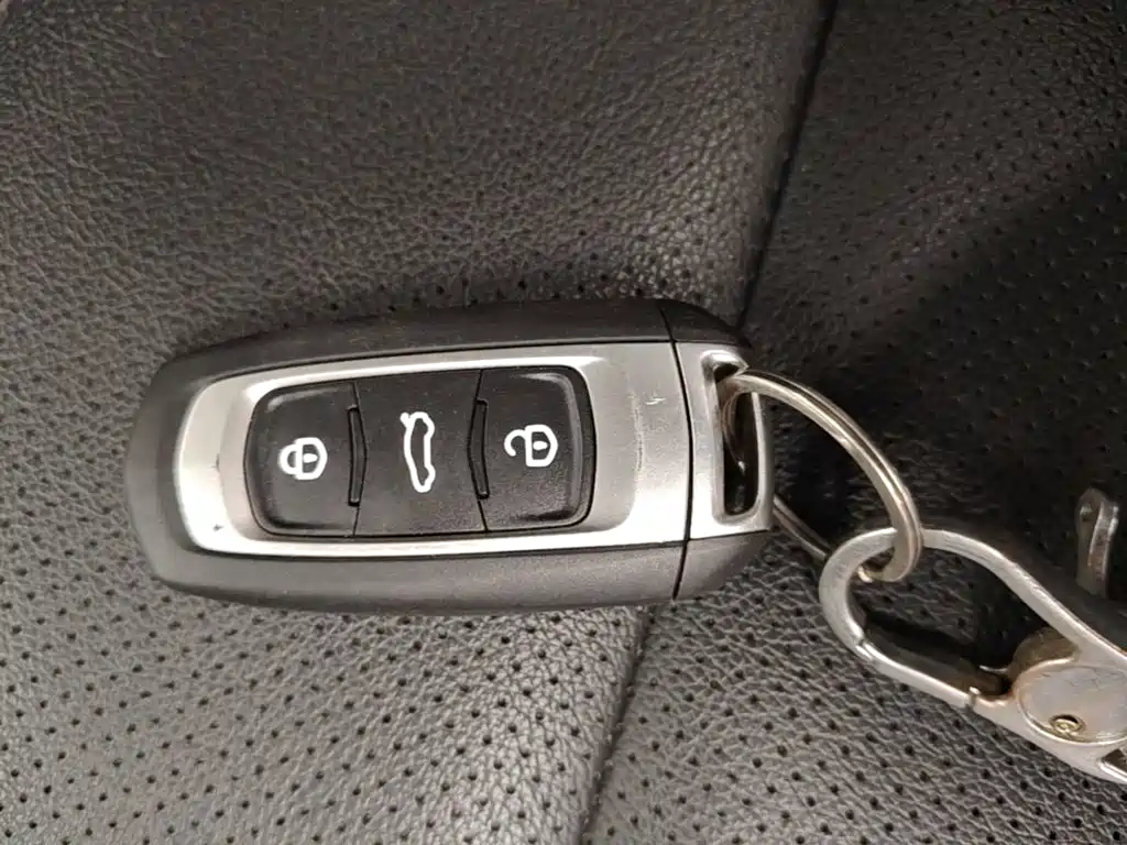 Geely Vision X3 — миниатюра 9