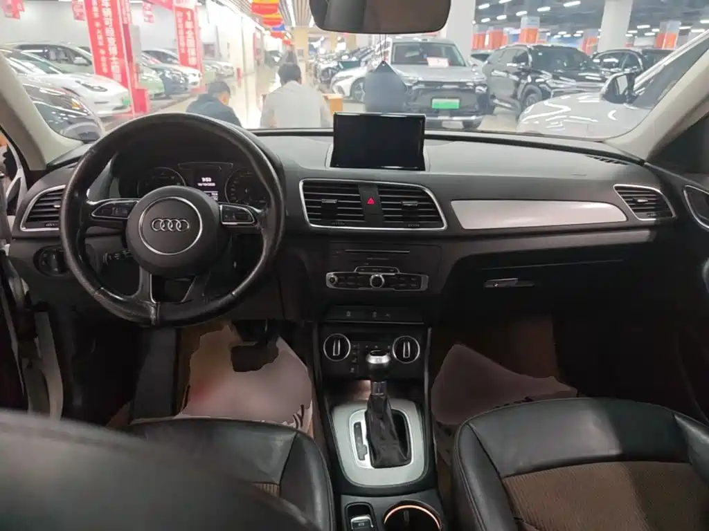Audi Q3 — миниатюра 10
