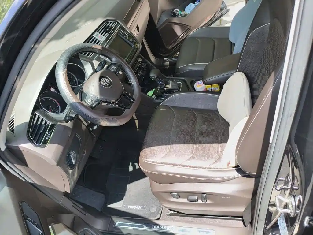 Volkswagen Tiguan L L 2017 330TSI AT Flagship