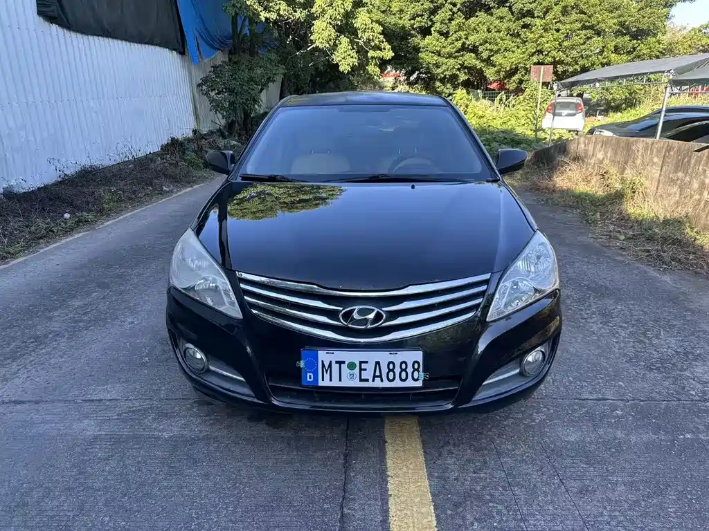 Hyundai Elantra 2011 1.6L AT Luxury