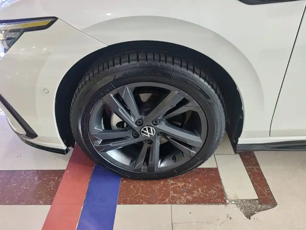 Volkswagen Golf — миниатюра 23