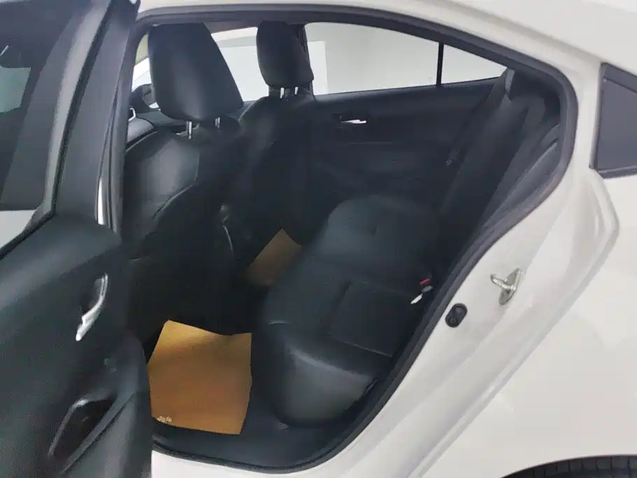 Toyota Corolla — миниатюра 11