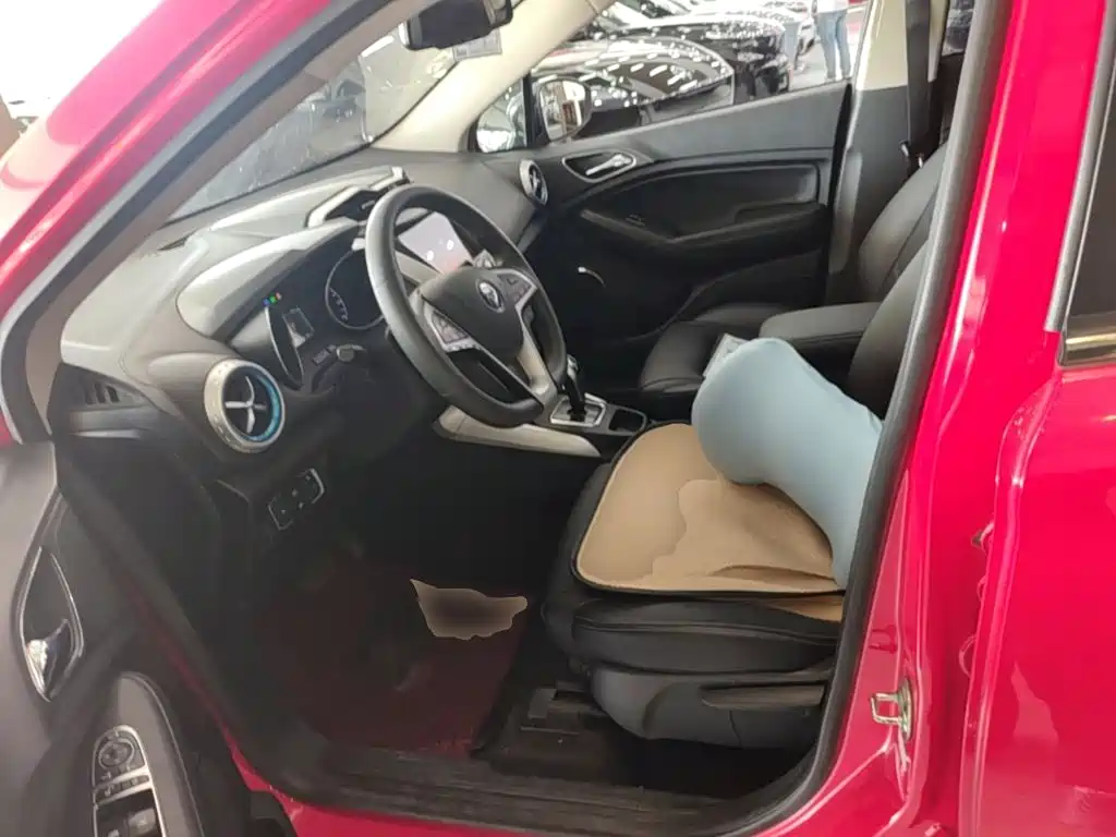 BYD Yuan EV — миниатюра 15