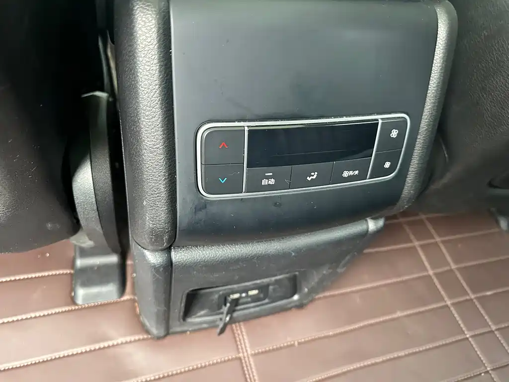 BYD Tang — миниатюра 13