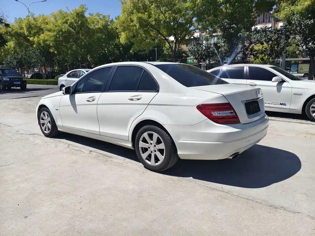 Mercedes-Benz C-Class — миниатюра 6